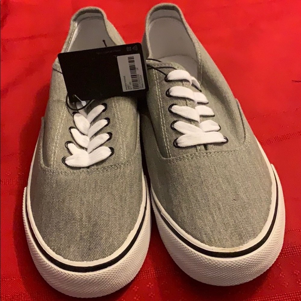 Forever 21 Shoes/Tennis  Grey Size 8